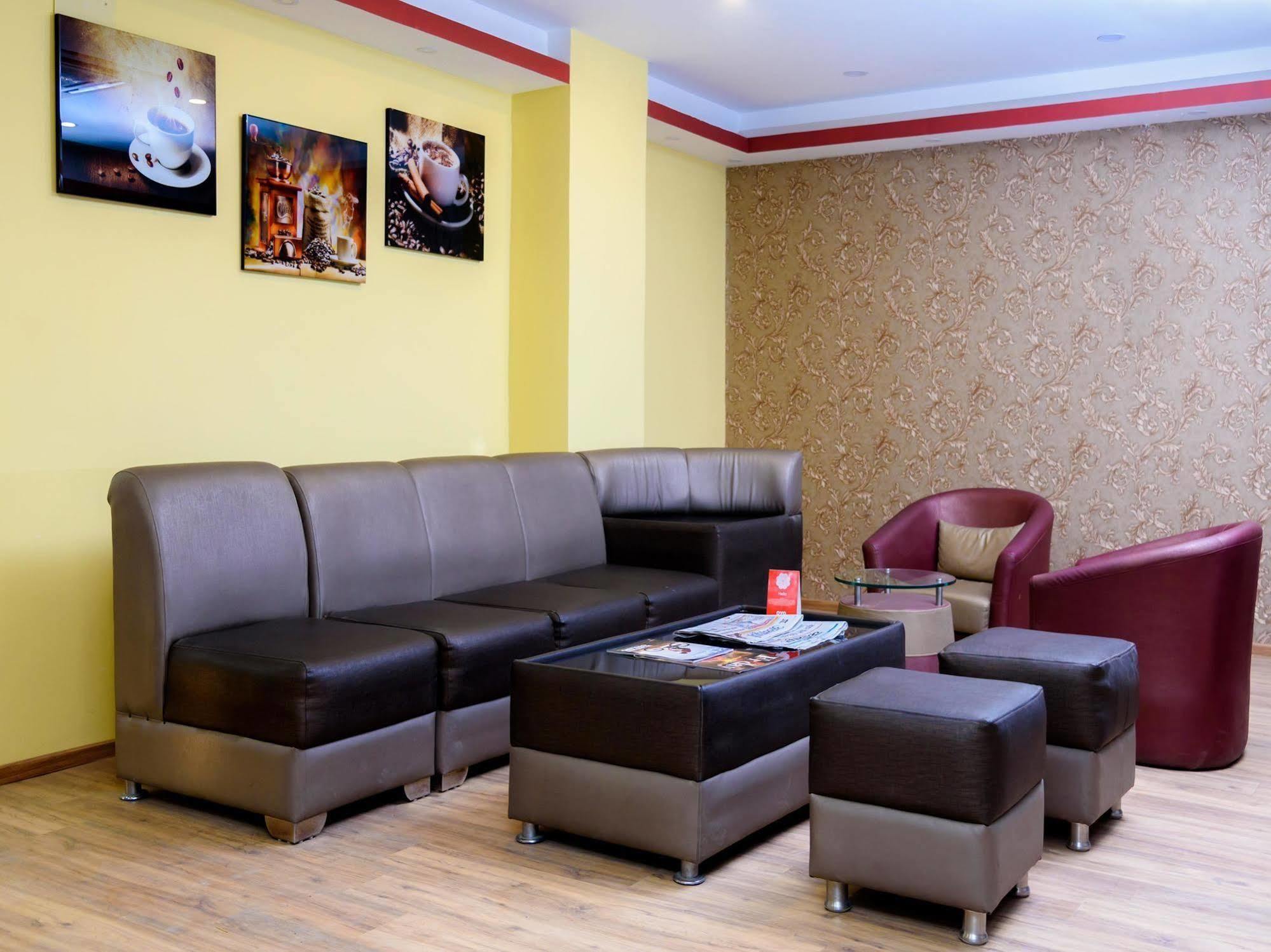 Oyo 105 Hotel Travel Inn Kathmandu Exterior photo