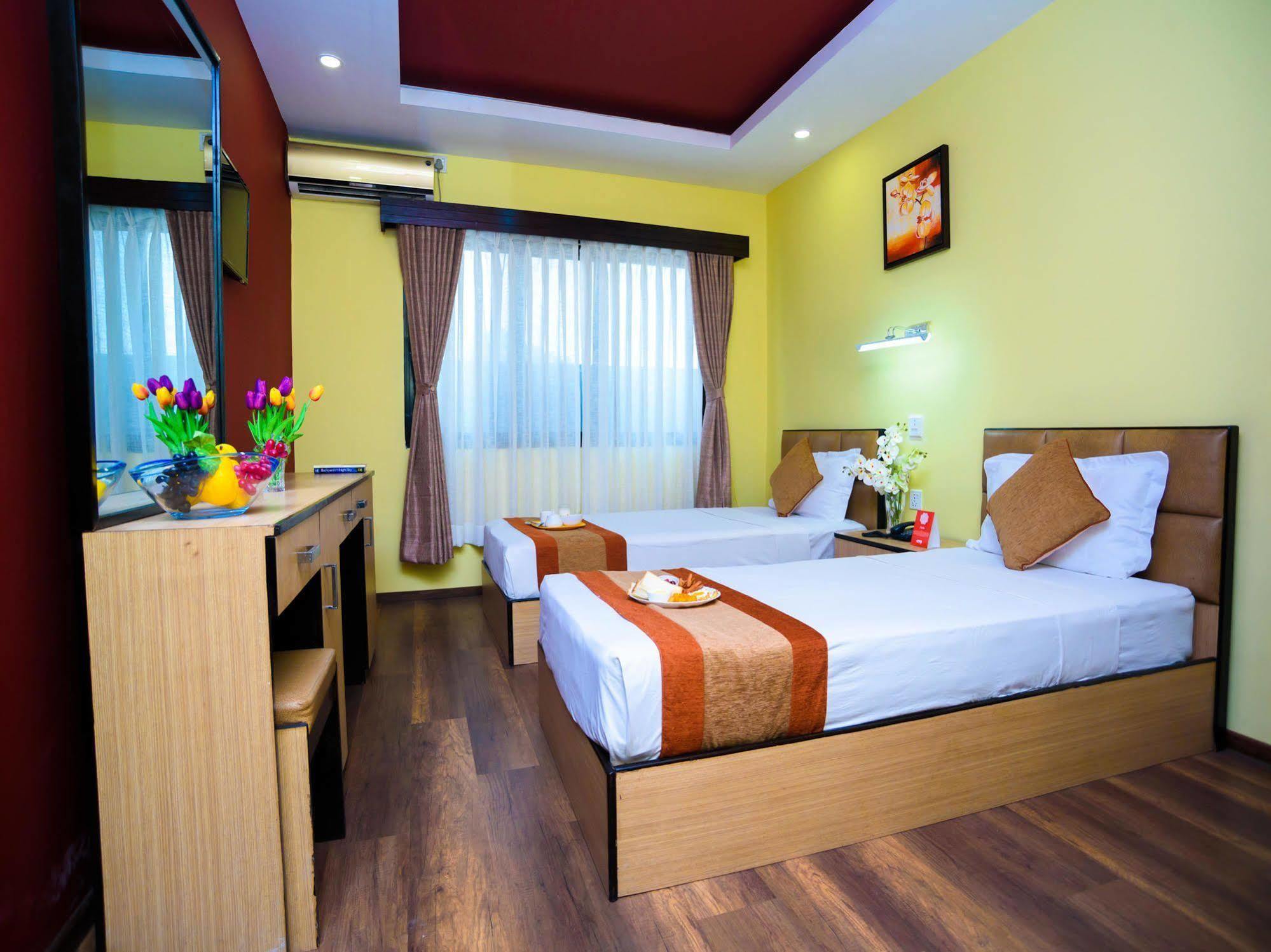 Oyo 105 Hotel Travel Inn Kathmandu Exterior photo