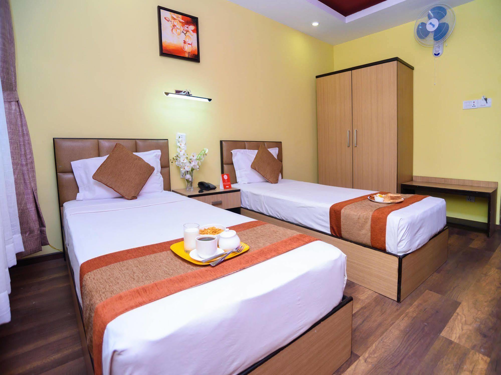 Oyo 105 Hotel Travel Inn Kathmandu Exterior photo