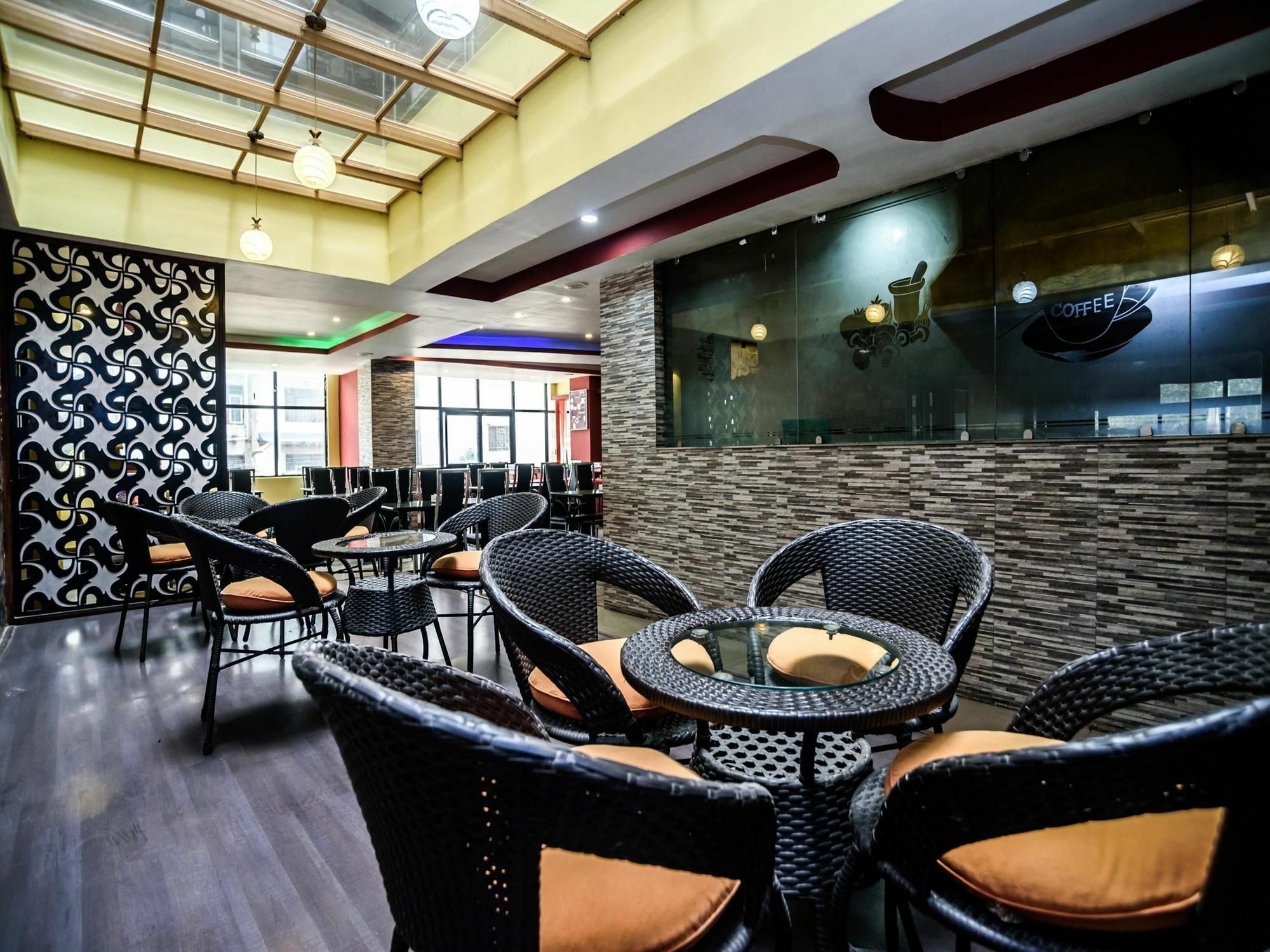 Oyo 105 Hotel Travel Inn Kathmandu Exterior photo